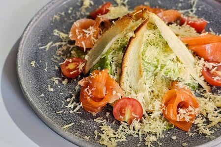 Цезарь с лососем