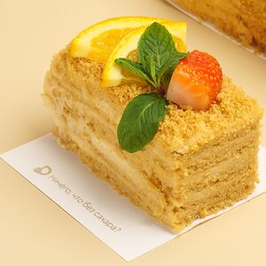 Пирожное Медовик