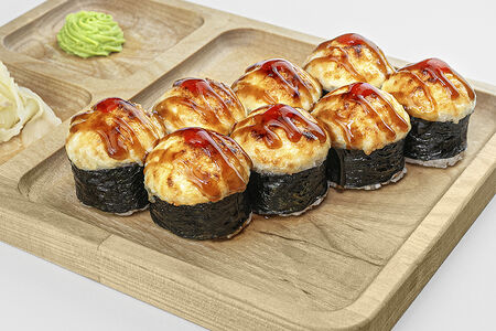 Роллы запеченные с пармезаном и креветкой