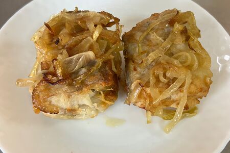 Жареный минтай  с луком