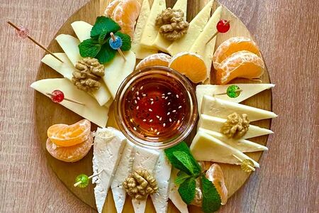 Ассорти грузинских сыров