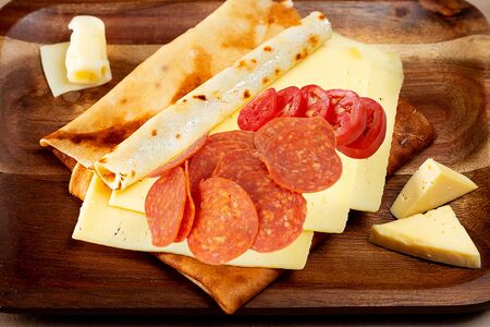 Блин Пеперони-сыр-томат XL