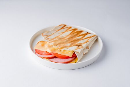 Сэндвич с ветчиной и сыром