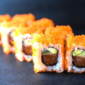 Холодный ролл Калифорния с лососем