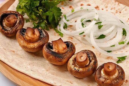 Шампиньоны на мангале