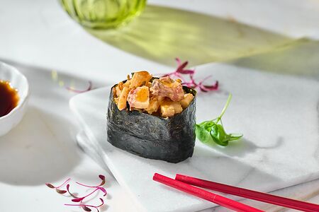 Суши Спайси с копченым угрем