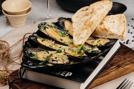 Мидии в сливочном соусе 