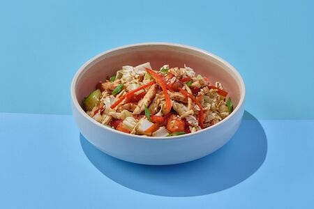 Салат в стиле пад-тай