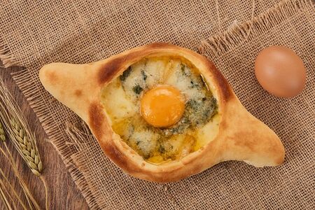 Хачапури с мраморной горгонзолой