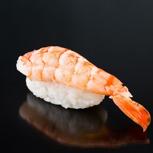 Суши с тигровой креветкой