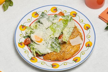 Цезарь с цыпленком гриль 
