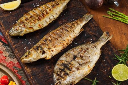 Форель радужная на мангале