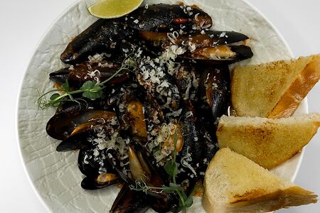 Мидии в соусе