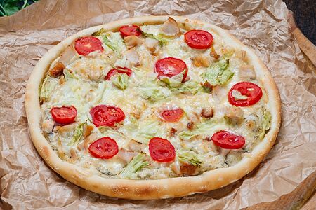 Пицца Цезарь с курицей средняя