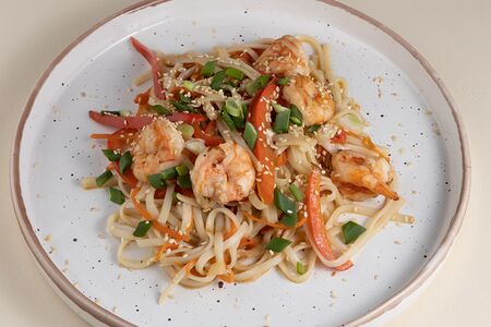 Лапша wok с креветкой