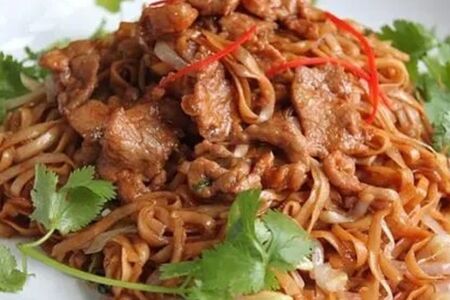 Лапша с бараниной и овощами