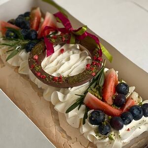 Меренговый рулет новогодний