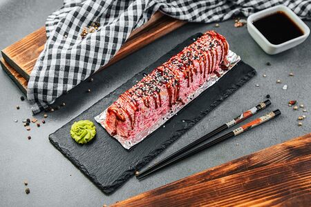 Запечёный ролл Королевский