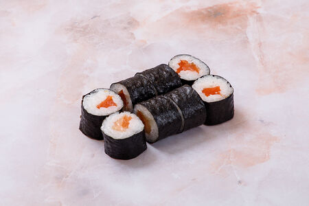 Ролл с лососем