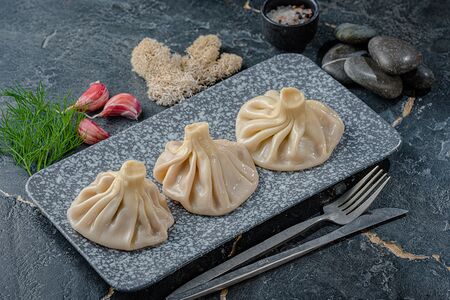 Хинкали со свининой и говядиной