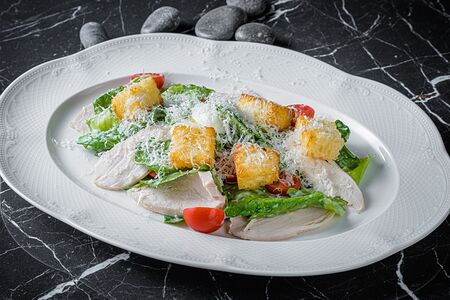 Цезарь с курицей
