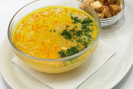 Суп куриный с домашней лапшой