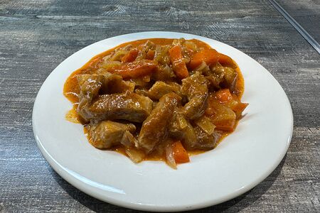 Гуляш мясной