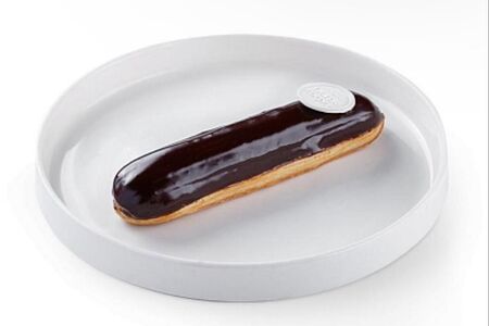 Эклер шоколадный 