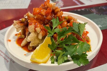 Жареный карп в кисло-сладком соусе