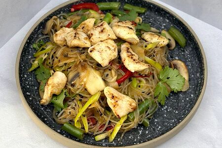 Фунчоза с курицей 