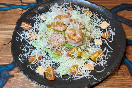 Цезарь с креветками 