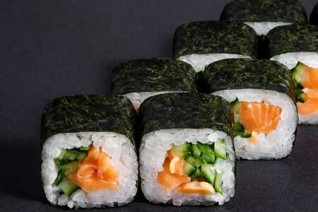 Ролл Лосось, огурец