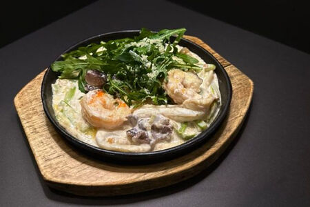 Горячая сковородка с морепродуктами