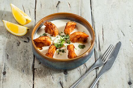 Креветки в соусе чкмерули