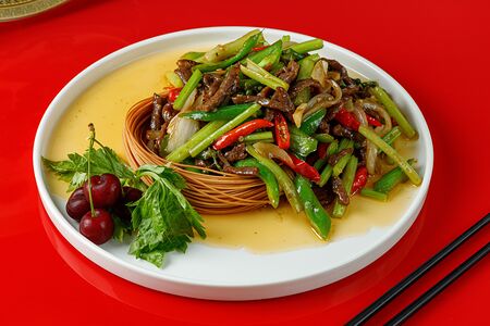 №9 Жареная говядина по-сычуаньски