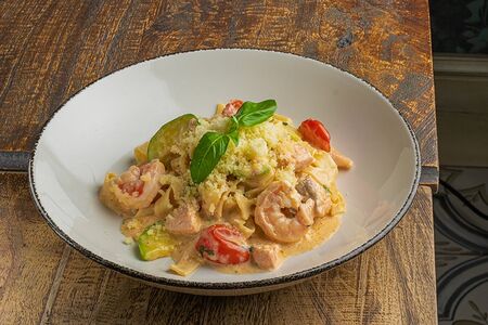 Паста с Лососем и креветкой