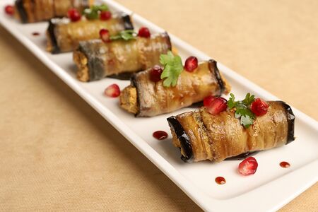 Рулетики из баклажанов