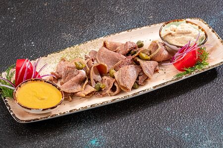 Язык говяжий с хреном