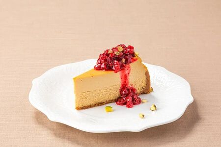 Топленый чизкейк с брусникой