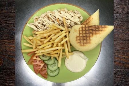 Гиро на тарелке