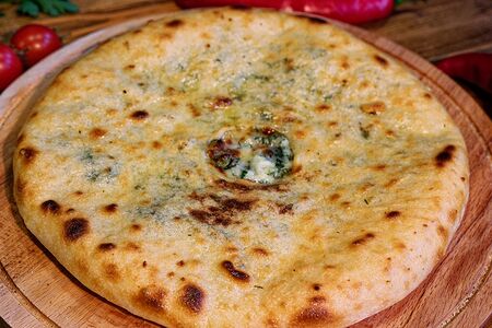 Осетинский пирог с сыром и шпинатом