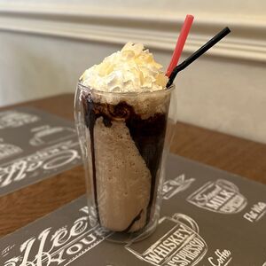 Милкшейк Сникерс