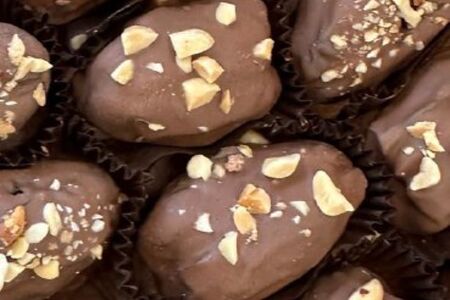 Финик в шоколаде