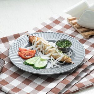 Люля-кебаб с курицей, луком и зеленью