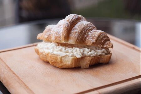 Круассан с крем-чиз