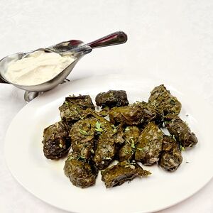 Долма из винoградных листьев