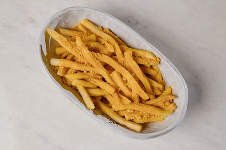 Картофель фри с сырными хлопьями