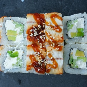 Роллы Канада