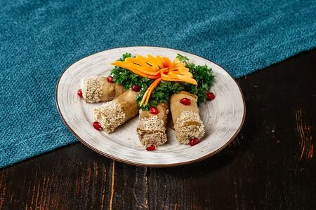 Рулетики из баклажан с начинкой