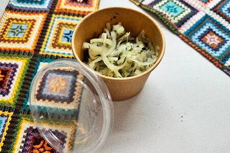 Лук маринованный